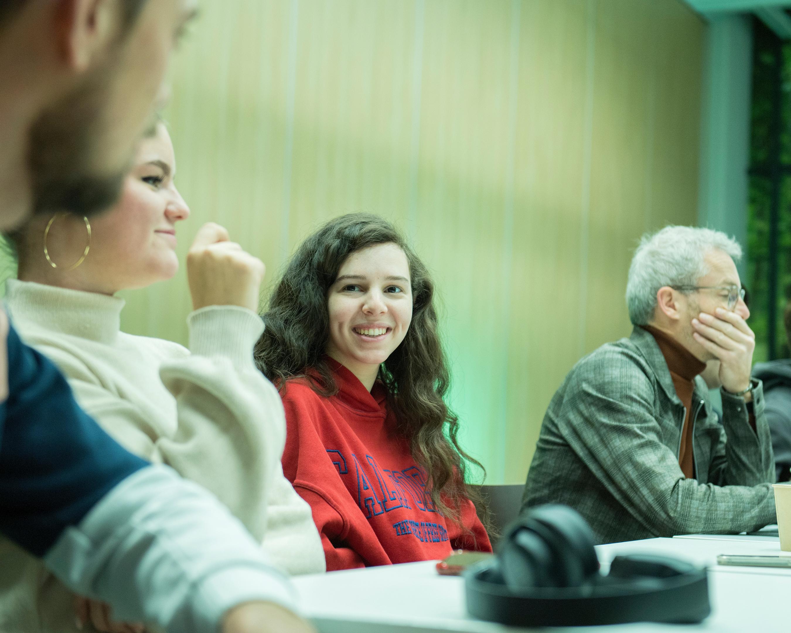 Fontys Commerciële Economie studenten in de les