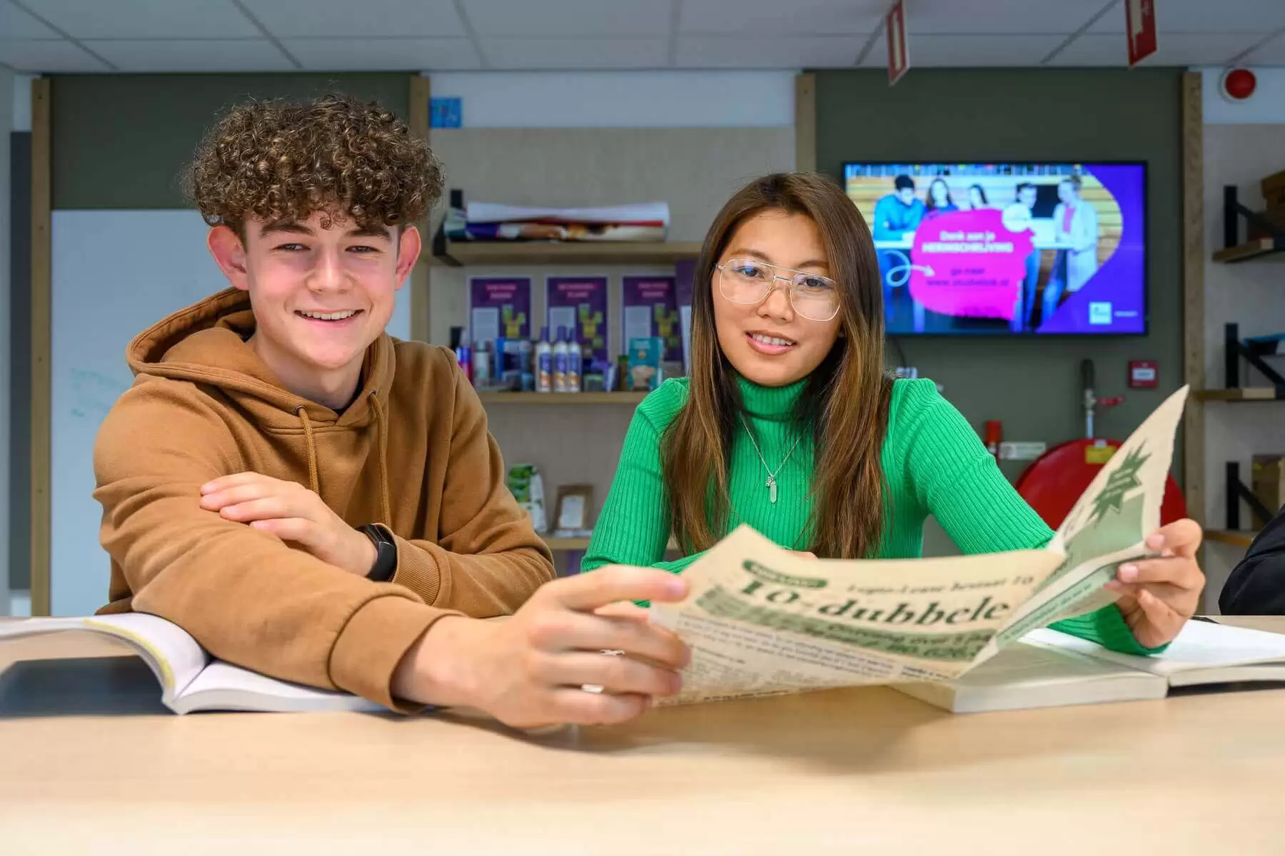 Fontys studenten op de campus