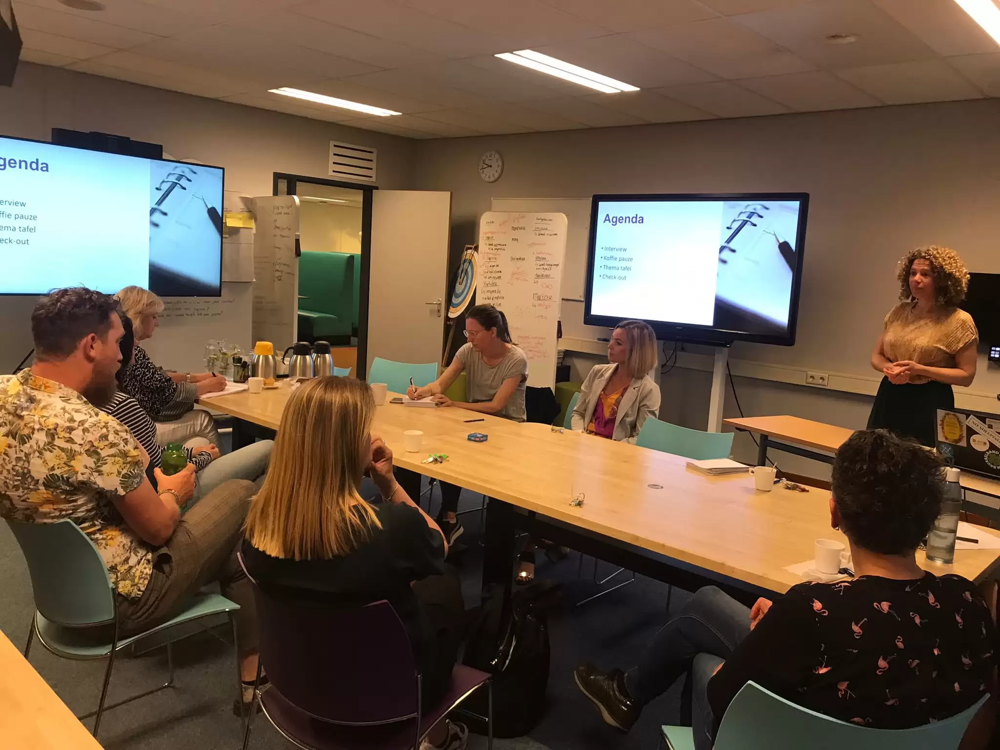 Eerste sessie in de lijn Ambassadeurs
