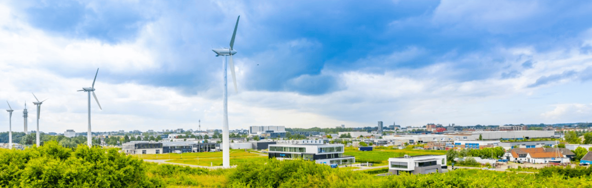 Projectafbeelding landschap met windmolens