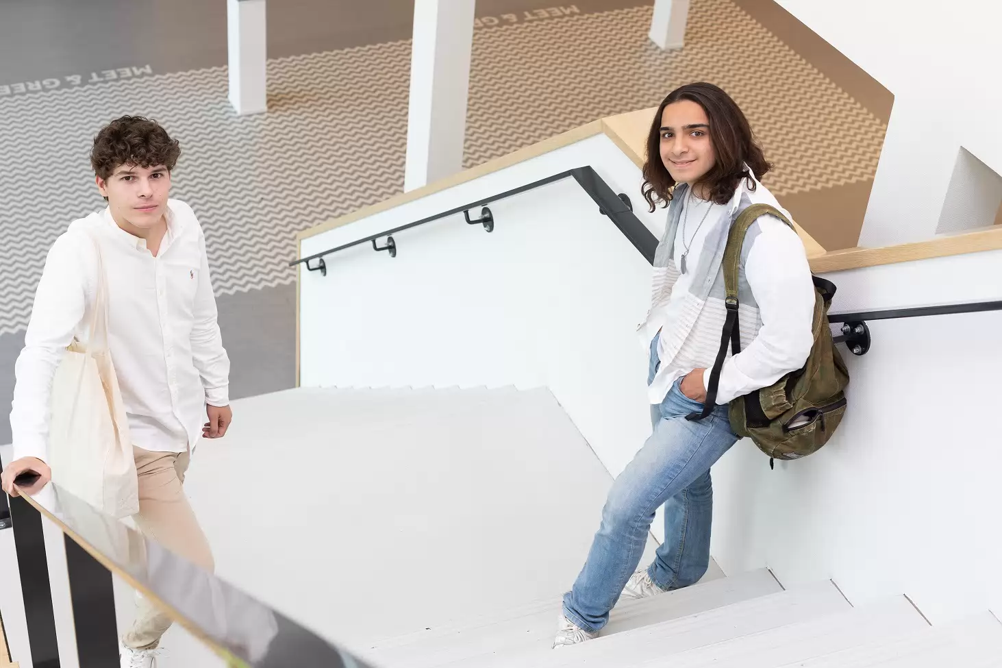 Studenten Bedrijfskunde op de campus