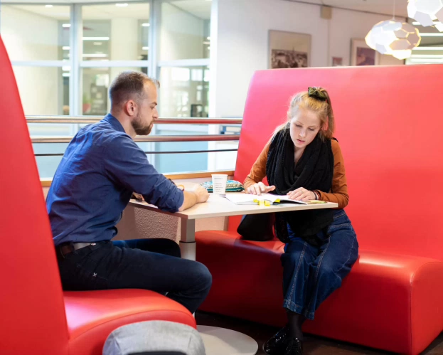 Studenten van de master opleiding Educational Needs zijn aan het leren