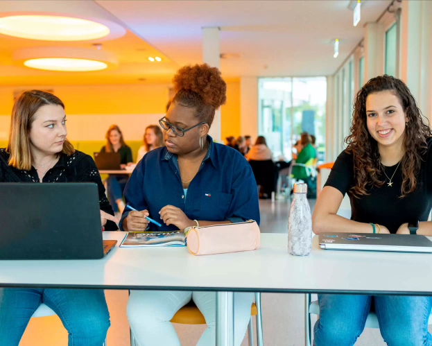 Studenten op de opleiding