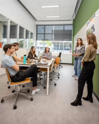 Studenten van Toegepaste Wiskunde werken samen