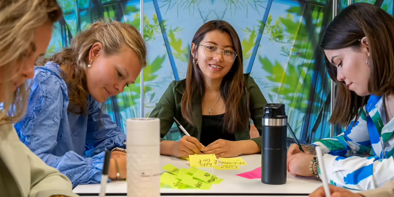 Studenten van de minor Circulaire Economie brainstormen over hun ideeën